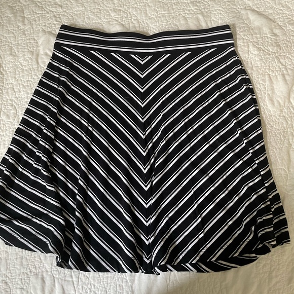 Loft Pull On Striped Skirt - Size L - Picture 3 of 3